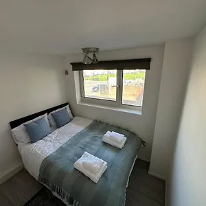 Cozy For Single Use Guest house